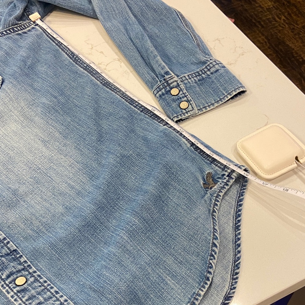 American Eagle Outfitters Vintage Denim pearl snap Shirt - Picture 8 of 8